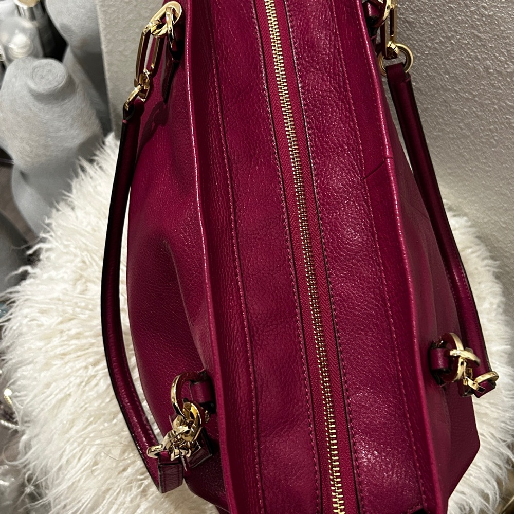 Coach 2013 Raspberry Gold Lg Leather Zip Tote Bag both original keychain tags - Picture 9 of 10